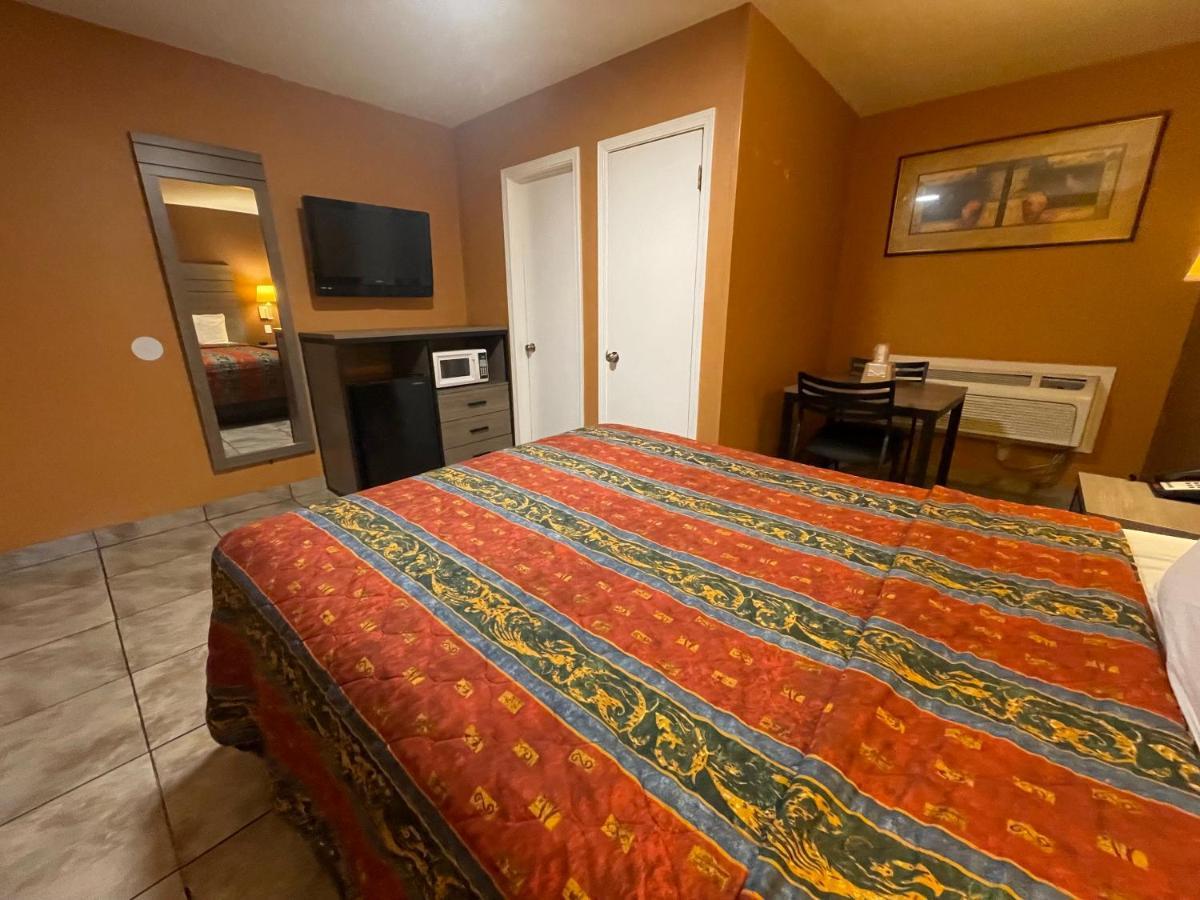 New Corral Motel Викторвилл Экстерьер фото