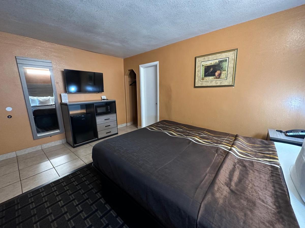 New Corral Motel Викторвилл Экстерьер фото