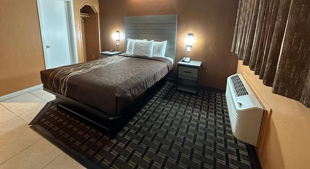 New Corral Motel Викторвилл Экстерьер фото